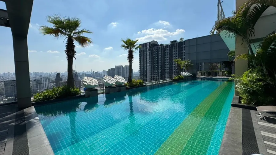 Condo for sale or rent, The Line Phahonyothin Park, south side, decorated in tone-controlled tones, very livable. Don't wait.