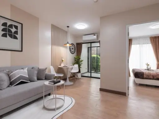For sale: I Condo Sukhumvit 105, beautifully decorated room, fully furnished, 1st floor, with a shady garden behind the room. Hurry and reserve before