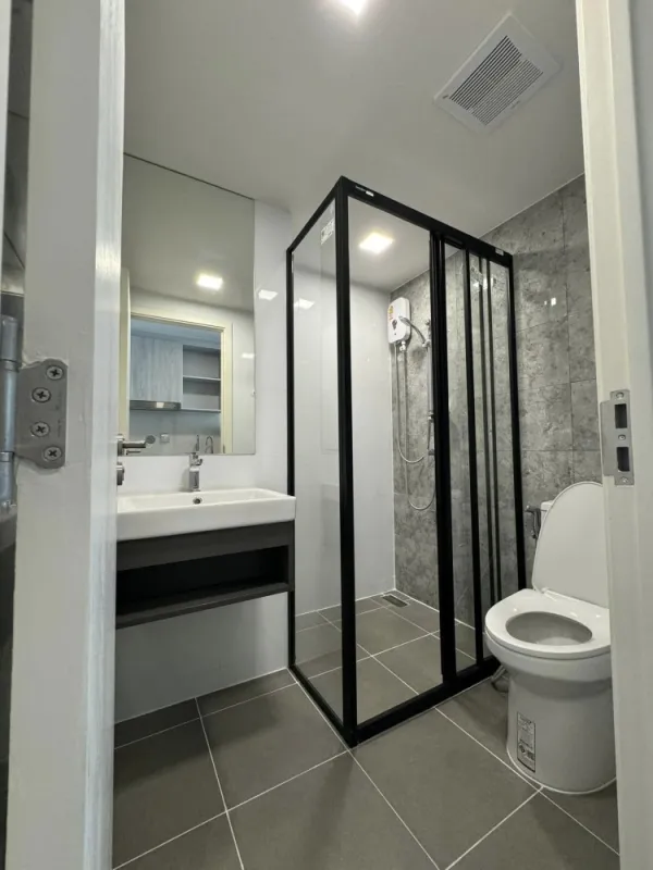 For rent Atmoz Tropicana Bangna ห้องพร้อมอยู่ สะดวกครบจบที่นี่ ลากกระเป๋าเข้าอยู่ได้เลย