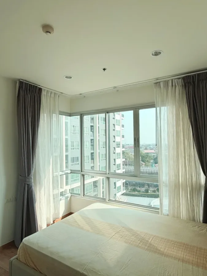 For rent: The Prodigy Phetkasem 62, corner unit, private layout, 8th floor, unobstructed city view, bright and airy, no buildings blocking the view, g