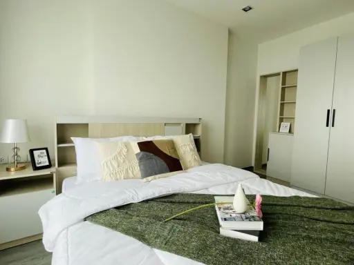 For sale: Rich Park Triple Station, 35th floor, very pleasantly decorated. Complete electrical appliances Good like this, hurry and reserve now.