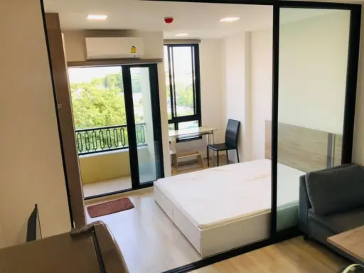 ให้เช่า Plum Condo สะพานใหม่ สเตชั่น สตูดิโอ มีฉากกั้นห้องเป็นสัดส่วน วิวกว้าง ไม่มีอะไรบัง จองด่วน