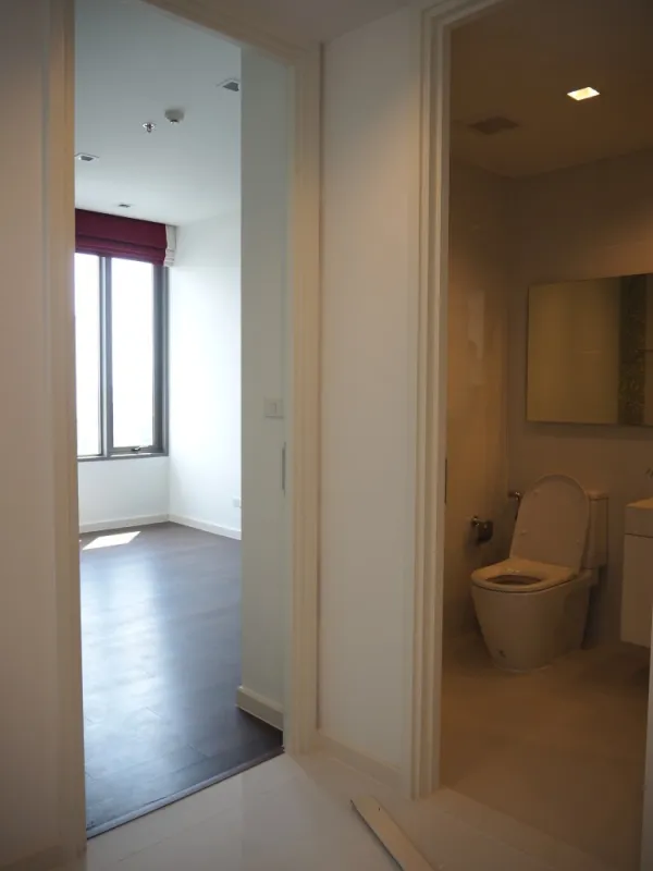 ขาย Condo Nara 9 2 ห้องนอน 2 ห้องน้ำ เฟอร์ครบ มาพร้อมความอบอุ่น ลากกระเป๋ามาได้เลยจ้า