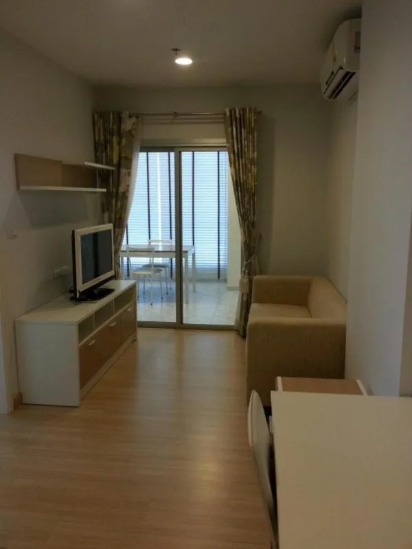 For rent, Centric Scene Ratchavipha, beautiful room, ready to move in, complete facilities, don't wait, book now.