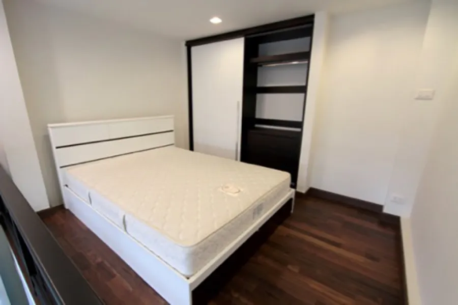ขายด่วน!! คอนโด ไอดีโอ มอร์ฟ 38 ห้องแบบ Duplex ตกแต่งสวย วิวดี ใกล้ BTS ทองหล่อ ห้ามพลาด!!