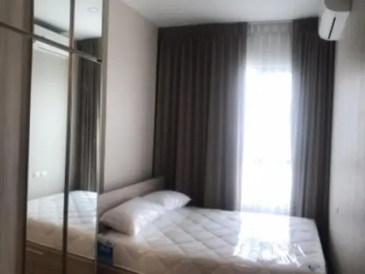 For rent, Knightsbridge Collage Ramkhamhaeng, 12A floor, beautiful room, fully furnished and electrical appliances. Book now.
