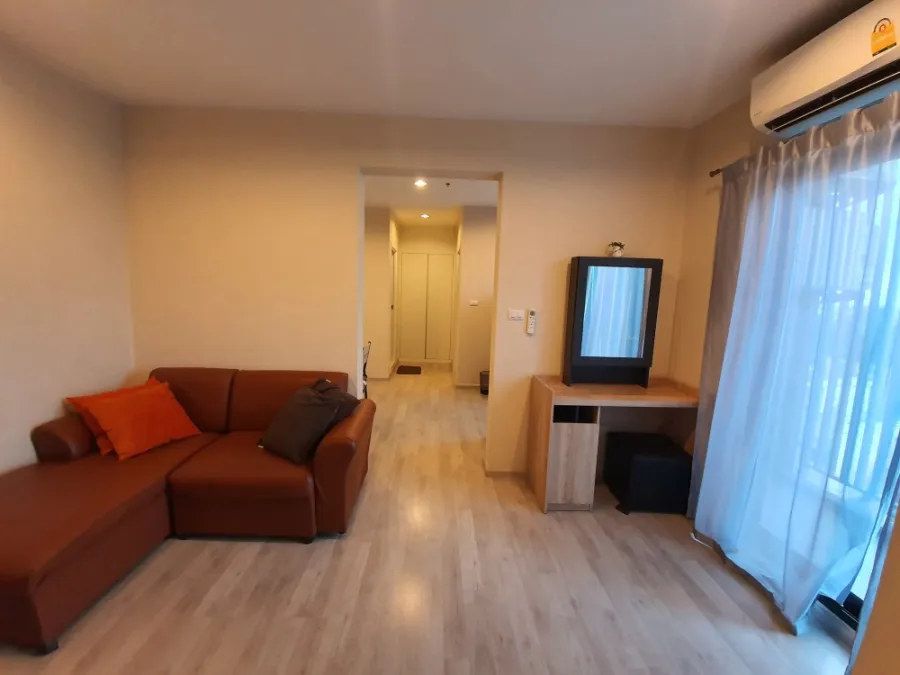 For sale and rent: Plum Condo Central Station. Simple decorated room, good-looking, stylish, good furniture. Hurry and reserve now.