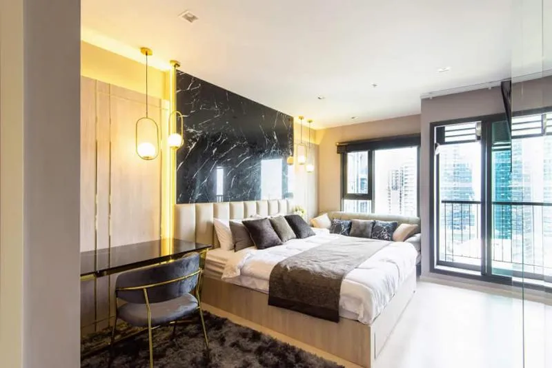 for sale / rent, Life One Wireless, full-built luxury room Full furniture Central is very good Quality location near the BTS, near the mall.