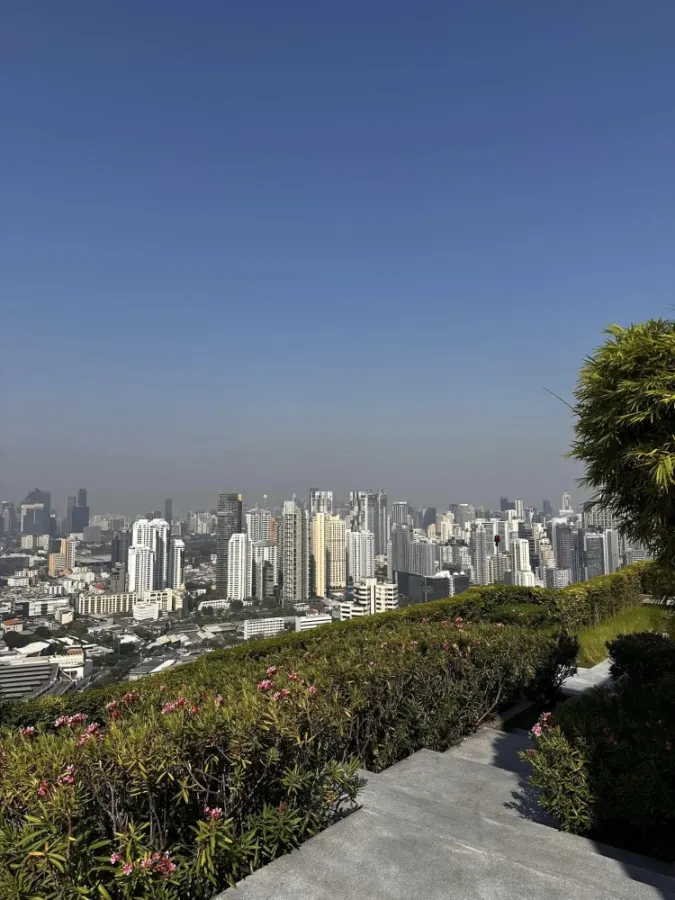 For sale Oka Haus Sukhumvit 36 ห้องพร้อมอยู่ ชั้น 38 ได้วิวสูง ราคาอย่างโดน จองเลย อย่าพลาด