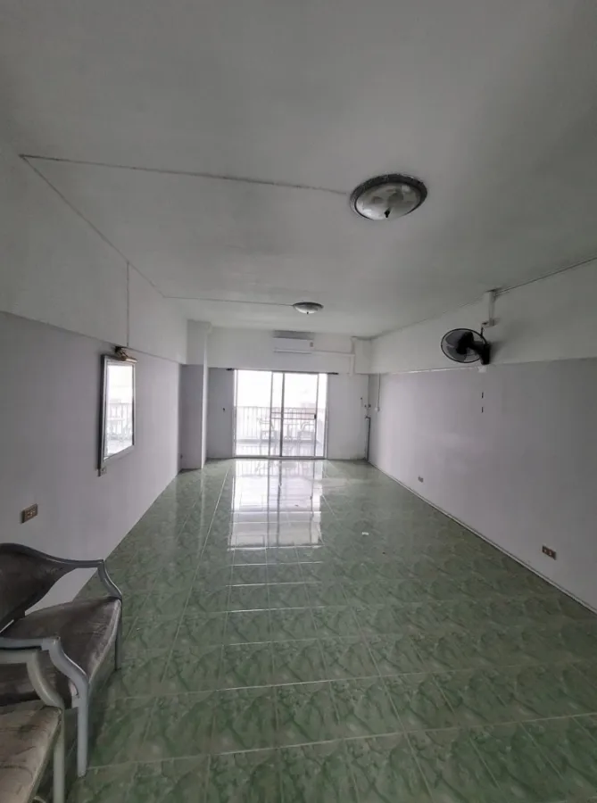 For rent Wong Amat Garden Beach Resort Condominium (Central Pattaya) Sea view from balcony near the beach