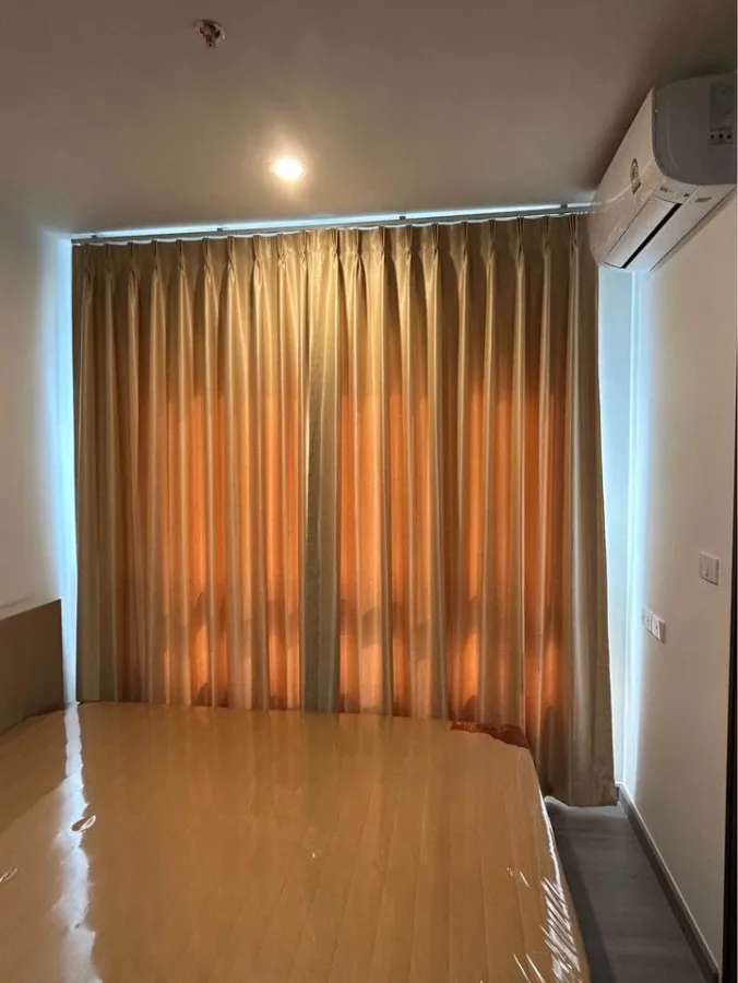 For rent: The President Charan-Yak Fai Chai Station, fully furnished. The sofa is soft and comfortable to sit on. Hurry and reserve it quickly.