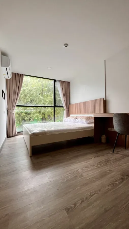 Condo for rent, Flexi Sathorn - Charoen Nakhon, spacious room, comfortable, with well-decorated built-in furniture. Book now before you miss out!!!