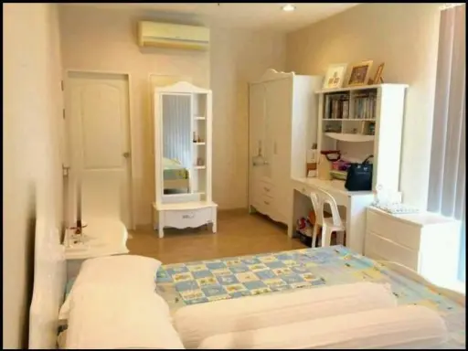 Condo for sale, The Lighthouse Sathorn-Charoen Nakhon, corner room, great view, good atmosphere, this price must hurry.