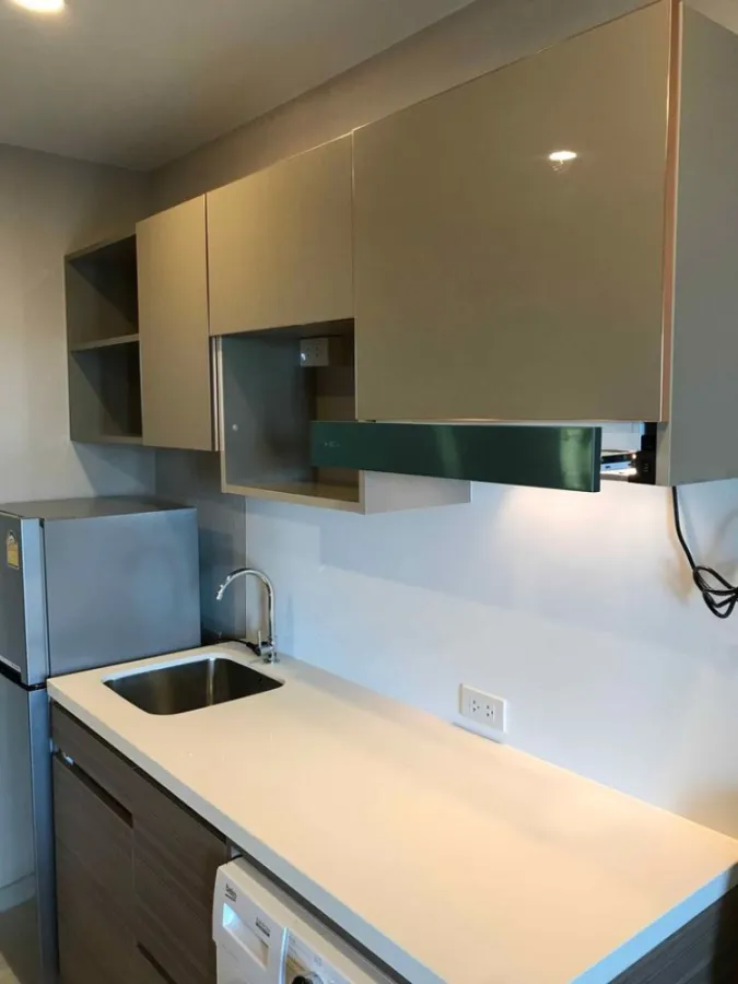 Sell and rent The Elegant Ladprao 1 corner room with privacy complete electrical appliances This must be reserved.