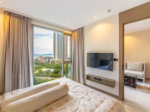 Riviera Ocean Drive, 11th floor, fully furnished, stunning ocean view. You won't be disappointed with your booking!