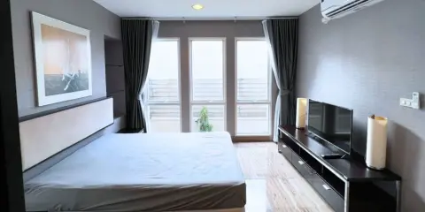 ขาย ให้เช่า The Bangkok Narathiwas Ratchanakarint ห้องกว้างพื้นที่ใช้สอยเยอะ มาพร้อมเฟอร์ครบครัน รีบจองด่วนๆเลย