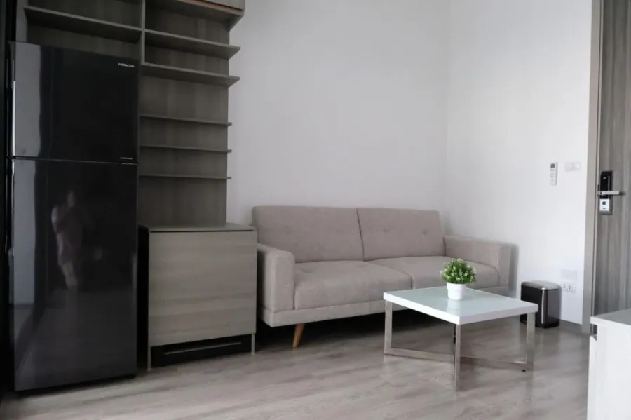 Condo for rent, Knightsbridge Prime On Nut, high floor, new room, fully furnished, you can move in. Can't miss it