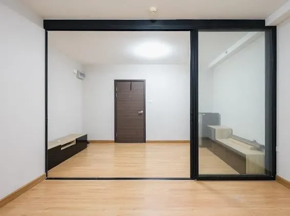 Selling a Supalai Veranda Ratchavipha-Prachachuen condo, unfurnished but with ample usable space. Amazing price! Buy now!