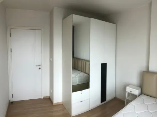 Condo for rent, THE BASE Chaengwattana, 1 bedroom, 1 bathroom, 18th floor, comes at the cheapest price. Hurry up to reserve. Don't miss it.