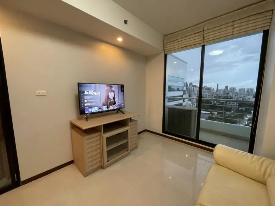 Condo for rent, Supalai Premier Place Asoke, high floor, view of Wattana Wittayalai School. Don't be late, book now!!