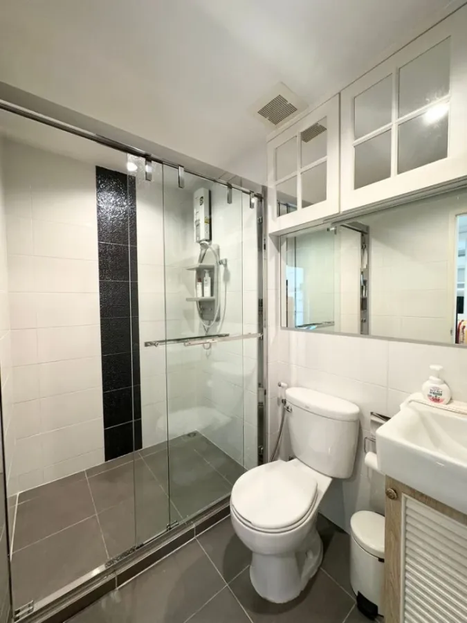 Aspire rama 9, beautiful, clean room, ready for rent.