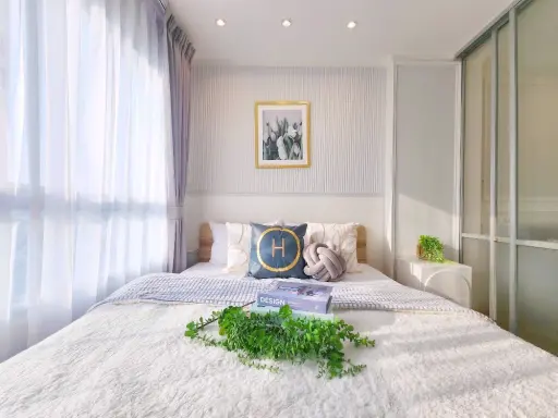 For sale: Lumpini Ville Phatthanakan-Phetchaburi New Road, beautifully decorated room, very livable, fully furnished, beautiful view, don't miss it.