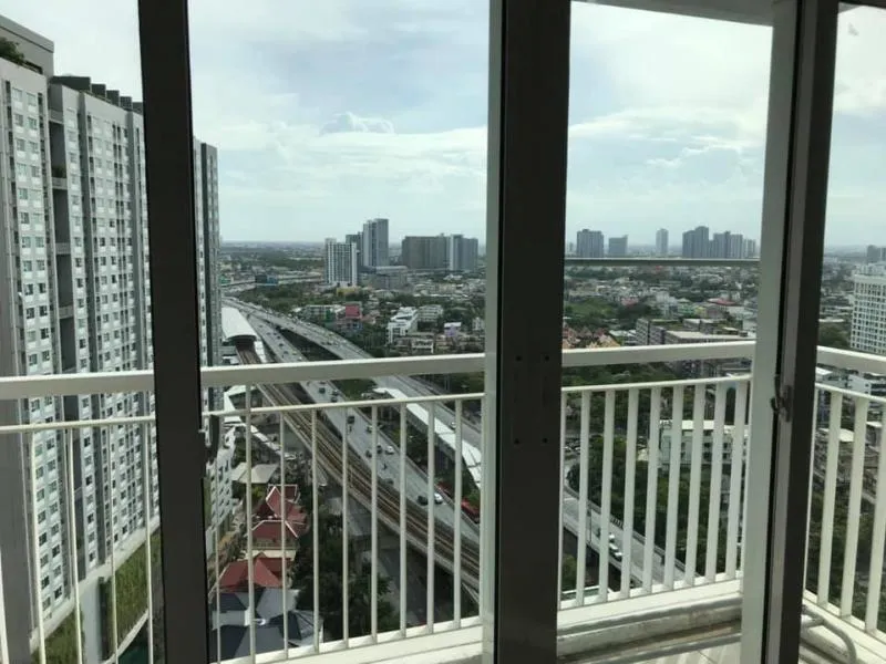 ขายด่วน The Parkland Grand Taksin ห้องมุม มีความเป็นส่วนตัว FIX ที่จอดรถ สะดวกสบายสุดๆ รีบซื้อด่วนๆ