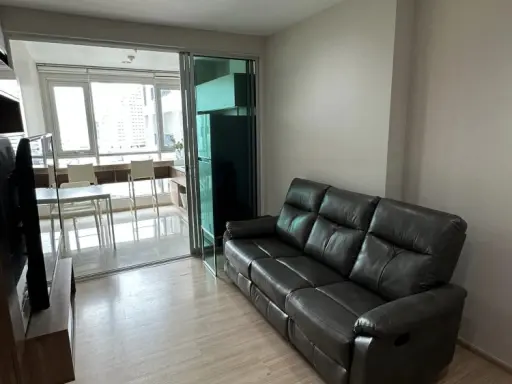 For rent: Rhythm Sathorn, 12th floor, very spacious room. With good furniture The owner is very kind. Book now. images