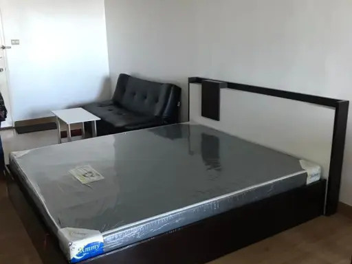 Condo for rent, Supalai Park Srinakarin, good location, near the mall, convenient to travel, friendly price, don't miss it.