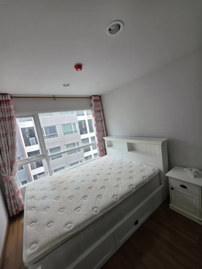 For rent: Regent Orchid Talat Phlu, vintage-style bedroom with a very comfortable bed, and stunning pool views. Book now!