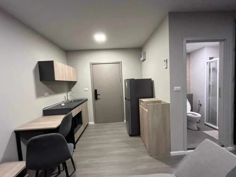 For sale, for rent, D Condo campus highway, 1 bedroom, 1 bathroom, not hot, fully furnished, if you miss it you will regret it.
