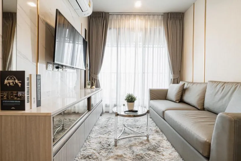 Decorated in modern luxury style that can experience premium luxury at a price of ten thousand, Life Ladprao, rent it now!!