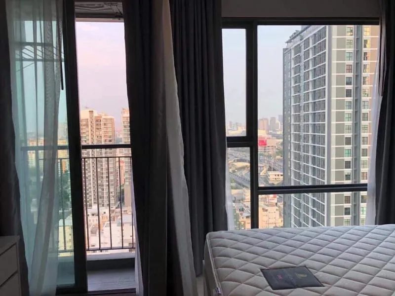 Hot Price !! Sell Rhythm Asoke, excellent room on prime location. Price is so good I can't pass it.