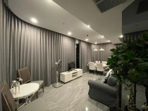 For rent: Ashton Chula - Silom, 45th floor, very high, wow city view. Beautiful room decorated with built-ins throughout the room. Move now. images