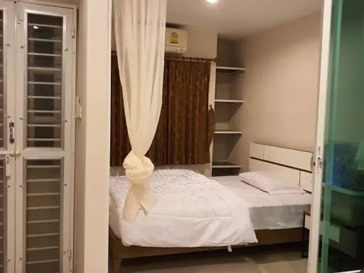 Country Ville Resort Condominium for sale, complete amenities. You can carry your bag. Hurry.