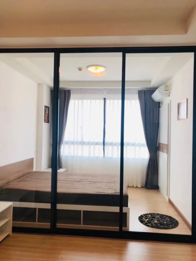 For rent: J Condo Sathorn-Kanlapaphruek. Ready to move in, fully furnished. Amazing price! Book now, don't miss out!