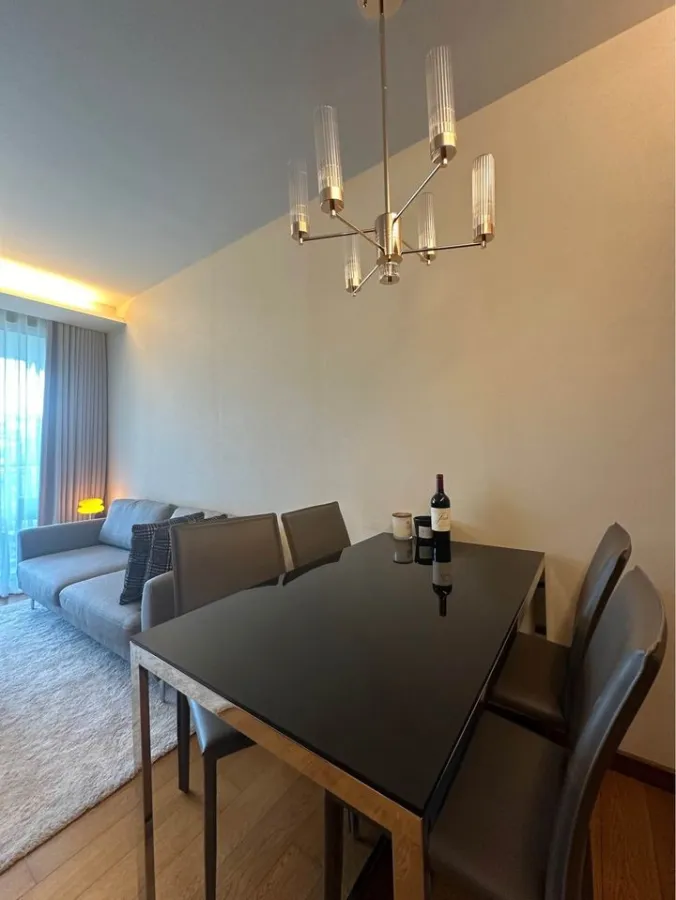 For rent, Via 31, a room decorated in a simple, elegant way, a Buit-In kitchen set, very beautiful, a clean room, comfortable to the eye. If intereste