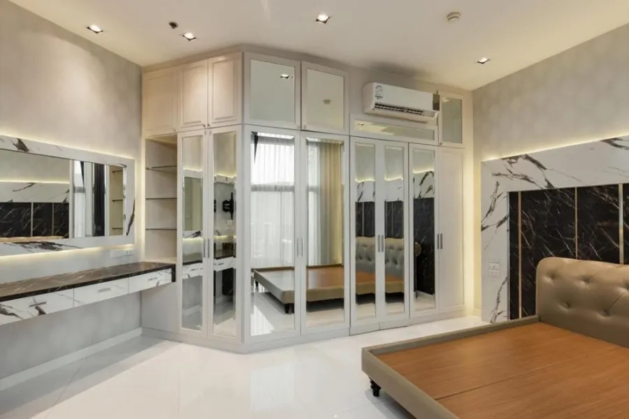 ขายด่วน!! คอนโด เบ็ล แกรนด์ พระราม 9 ห้อง Penthouse ชั้นบนสุด เพิ่ง Renovate ใหม่ จองเลย!!