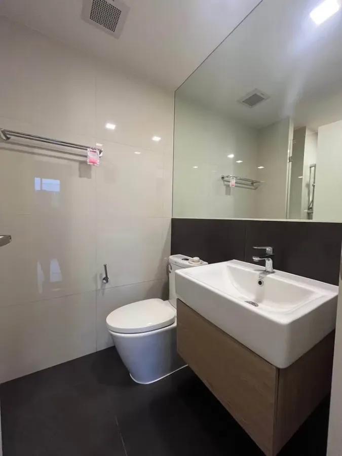 For sale: Chambers On-nut Station, 3rd floor, nice room, fully furnished, reserve now!