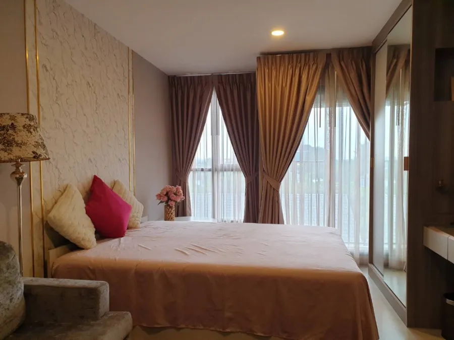 ขาย เคนซิงตัน พหลโยธิน 63 ชั้น 5 ห้องสวย ตกแต่งครบ พร้อมอยู่ หิ้วกระเป๋าเข้าอยู่ได้เลย จองด่วน