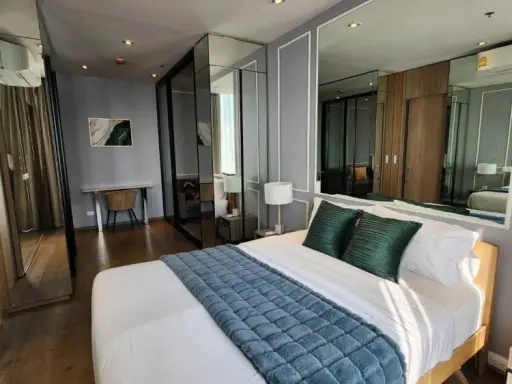 For rent: Park 24 Origin Phrom Phong, 40th floor, very high, fully furnished, built-in, very nice, reserve now.