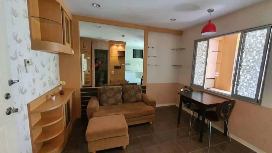 For rent, Lumpini Town Bodindecha-Ramkhamhaeng, beautiful room, nice decoration Plus the best price. Book now. Don't wait.