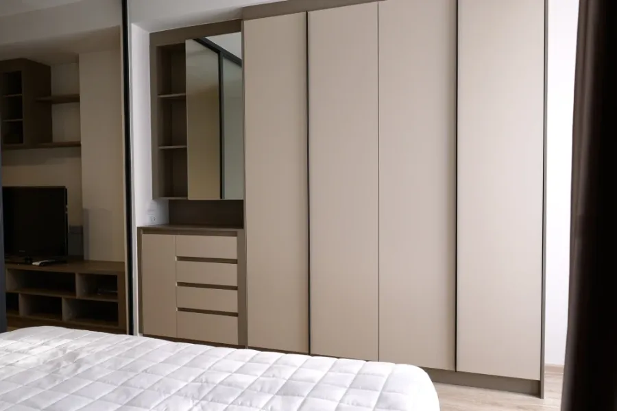 For rent Ideo Sathorn-Wongwian Yai 1 bedroom 1 bathroom, fully furnished, don't miss out on this great deal.