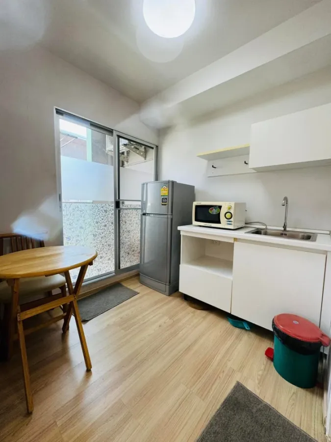For rent: Plum Condo Ladprao 101, a nice room, fully furnished, just bring your bags and move in.