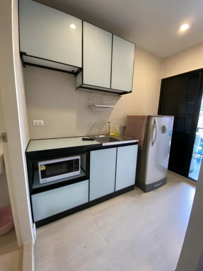 For rent: The Cube Plus Condo Chaengwattana. Room divided into proportions, fully furnished, drag your bags in and move in.