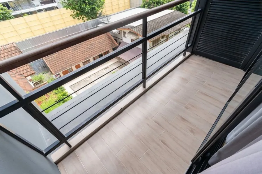 For sale: Sukhumvit 61 Mode, bright and airy room, lots of usable space, simply decorated but complete, hurry and reserve now.
