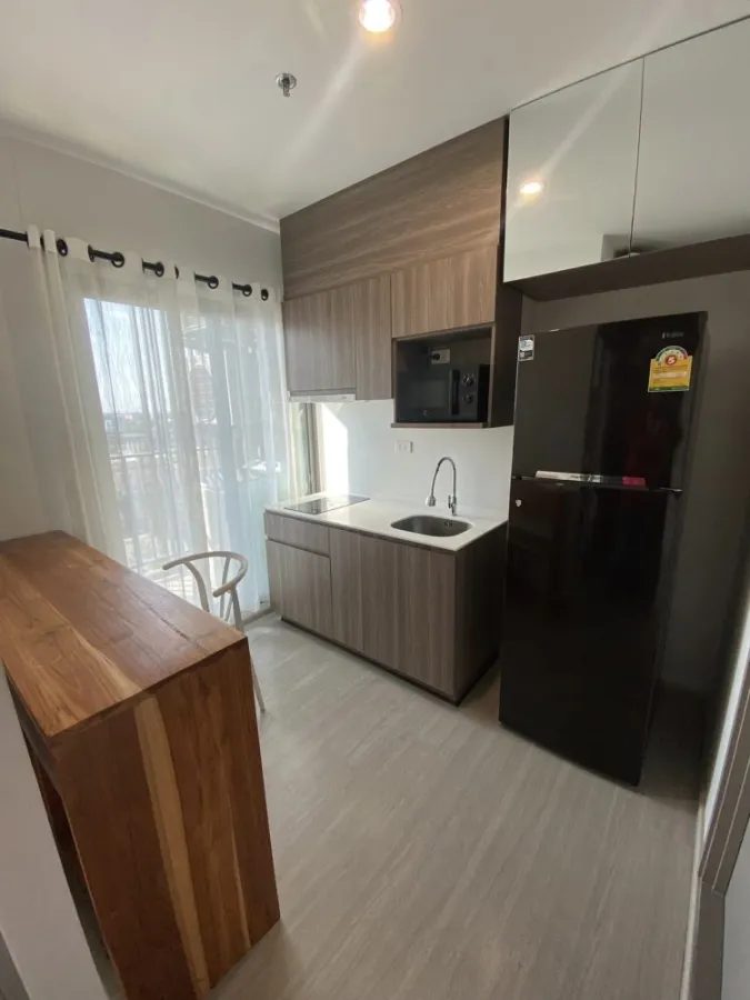 ให้เช่า The Parkland Phetkasem 56 ห้องกั้นแยกอย่างดี ห้องครัว Built-in สะดวกครบจบที่นี่ รีบมาจอง