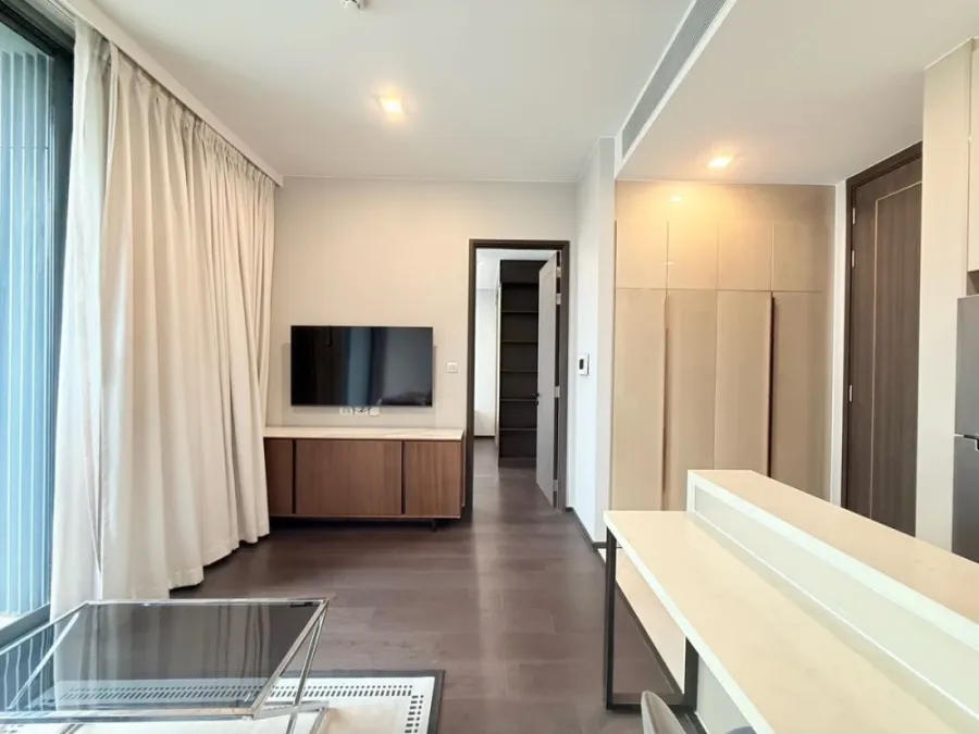 For rent!! Condo Laviq Sukhumvit 57, 8th floor, luxury condo, beautiful room, fully furnished, ready to move in, don't miss it!!