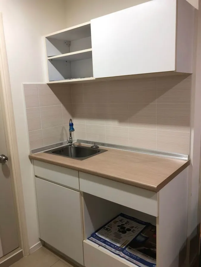 For rent, Lumpini Ville Prachachuen-Phong Phet 2, corner room on the edge, good view, no block, definitely not disappointed when booking.
