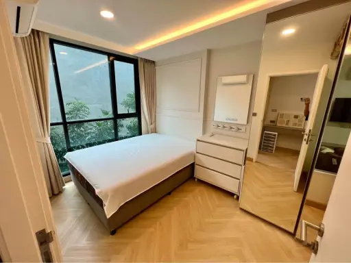 For sale: Vtara Sukhumvit 36, room in good condition, live in and well maintained. Next door are adults, living quietly, no children or noise disturba